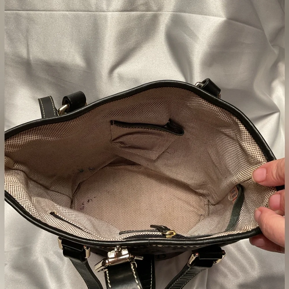 Dooney & Bourke grey/black monogram - Picture 5 of 12